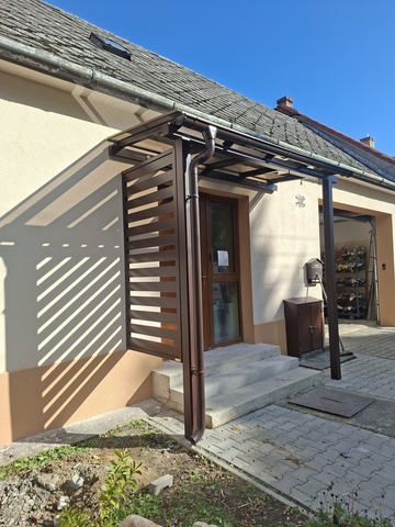 Polykarbonát a zástena 